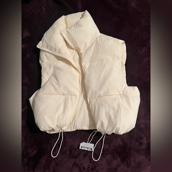 Cream Puffer Vest - Picture 2 of 4